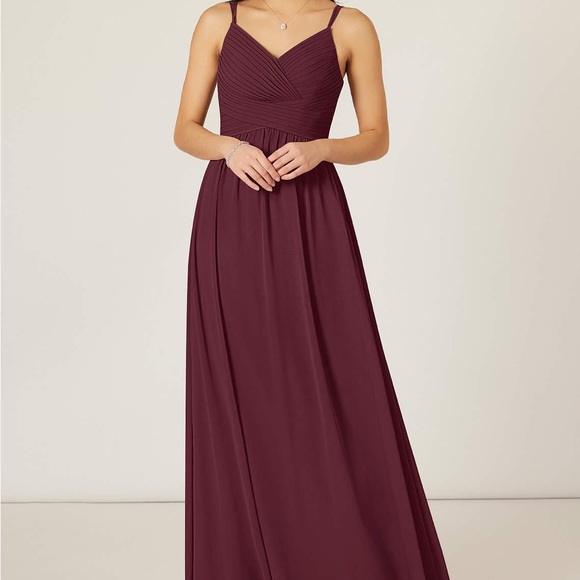 Womens formal dress - Picture 1 of 10
